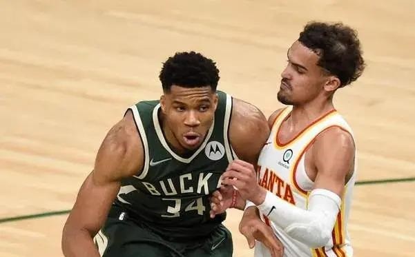 老鹰状元郎首秀亮眼,助队加时击败黄蜂